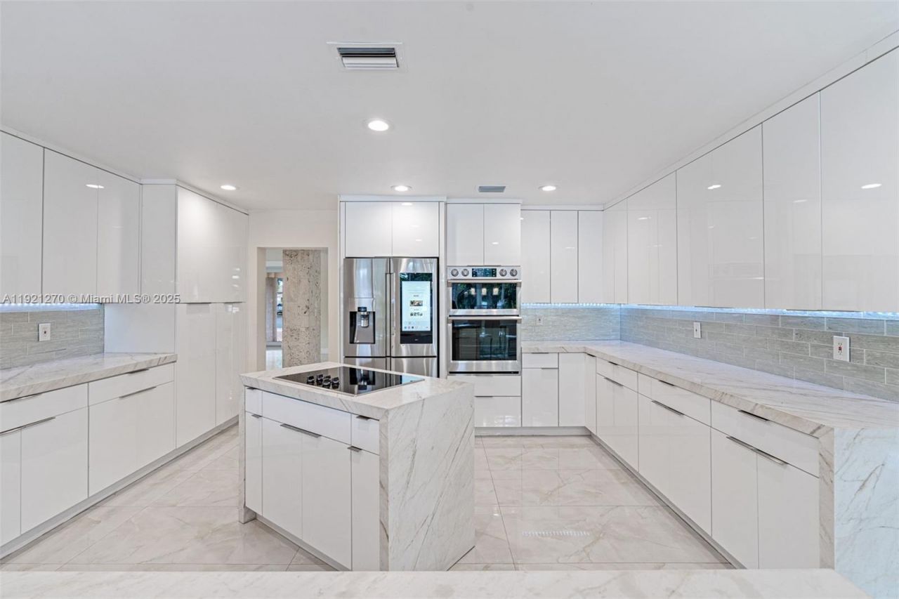 7225 Gleneagle Dr, Miami Lakes, FL 33014 Photo