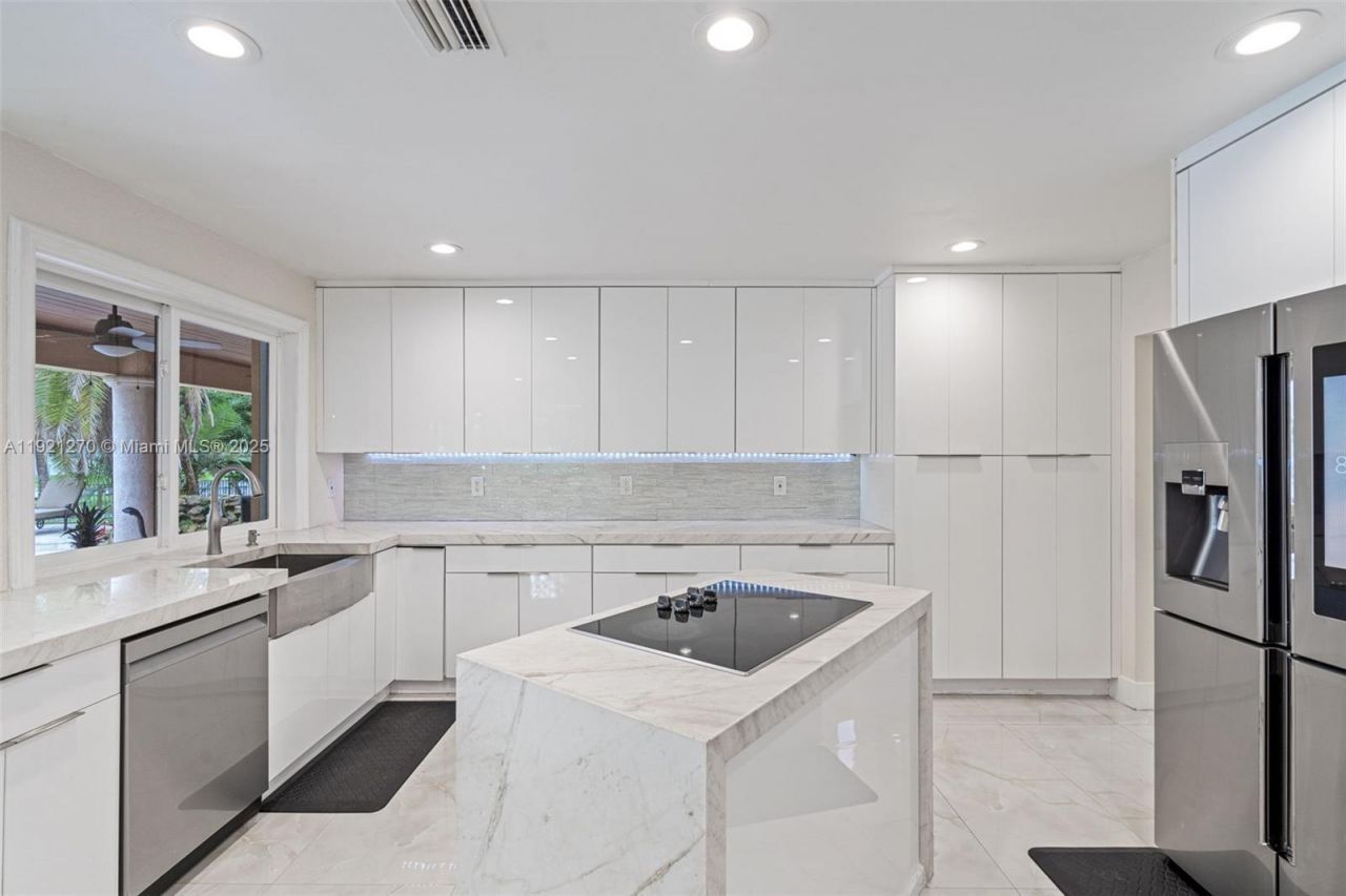 7225 Gleneagle Dr, Miami Lakes, FL 33014 Photo