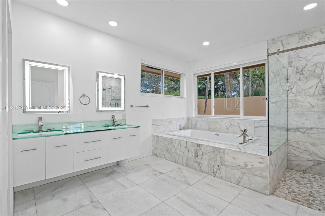 7225 Gleneagle Dr, Miami Lakes, FL 33014 Photo