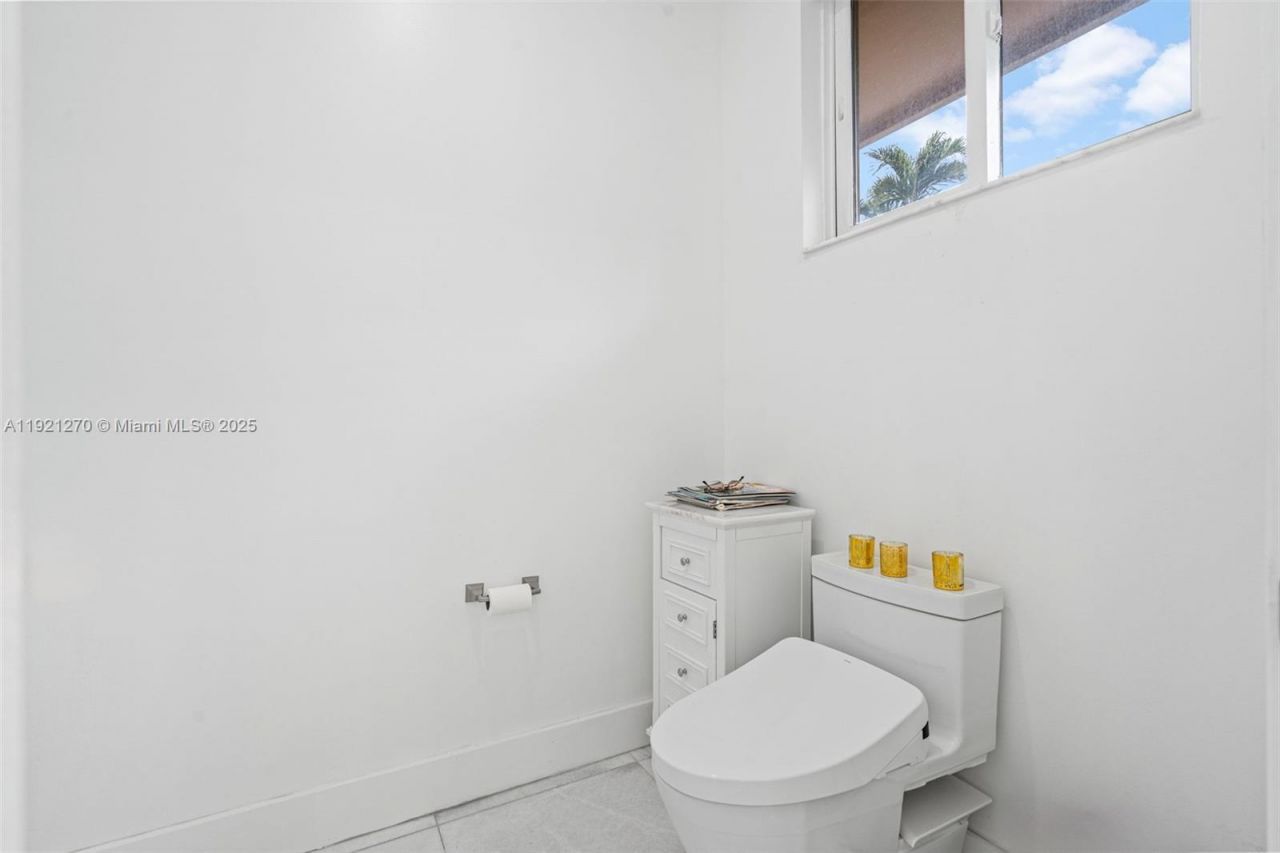 7225 Gleneagle Dr, Miami Lakes, FL 33014 Photo