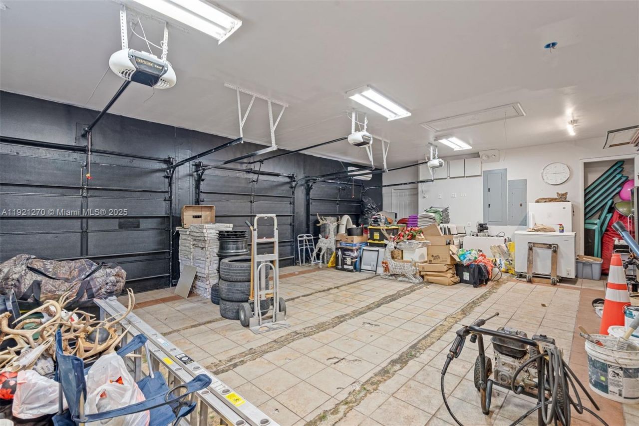 7225 Gleneagle Dr, Miami Lakes, FL 33014 Photo