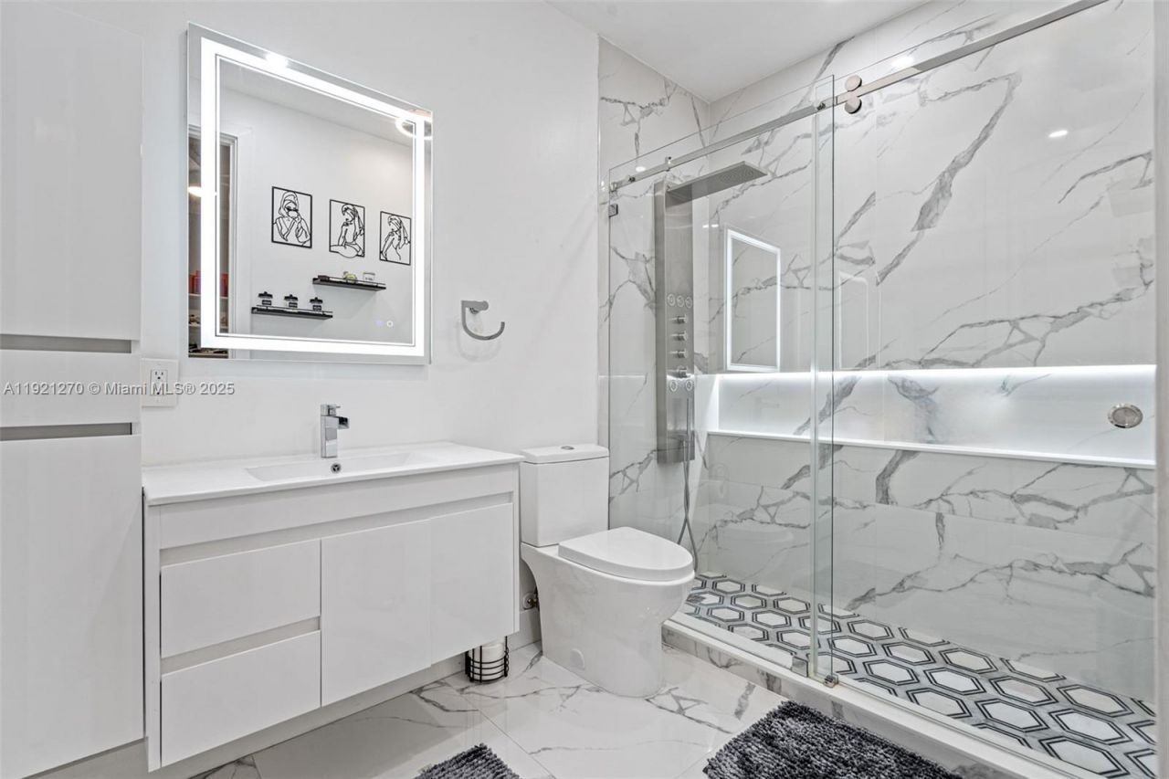 7225 Gleneagle Dr, Miami Lakes, FL 33014 Photo