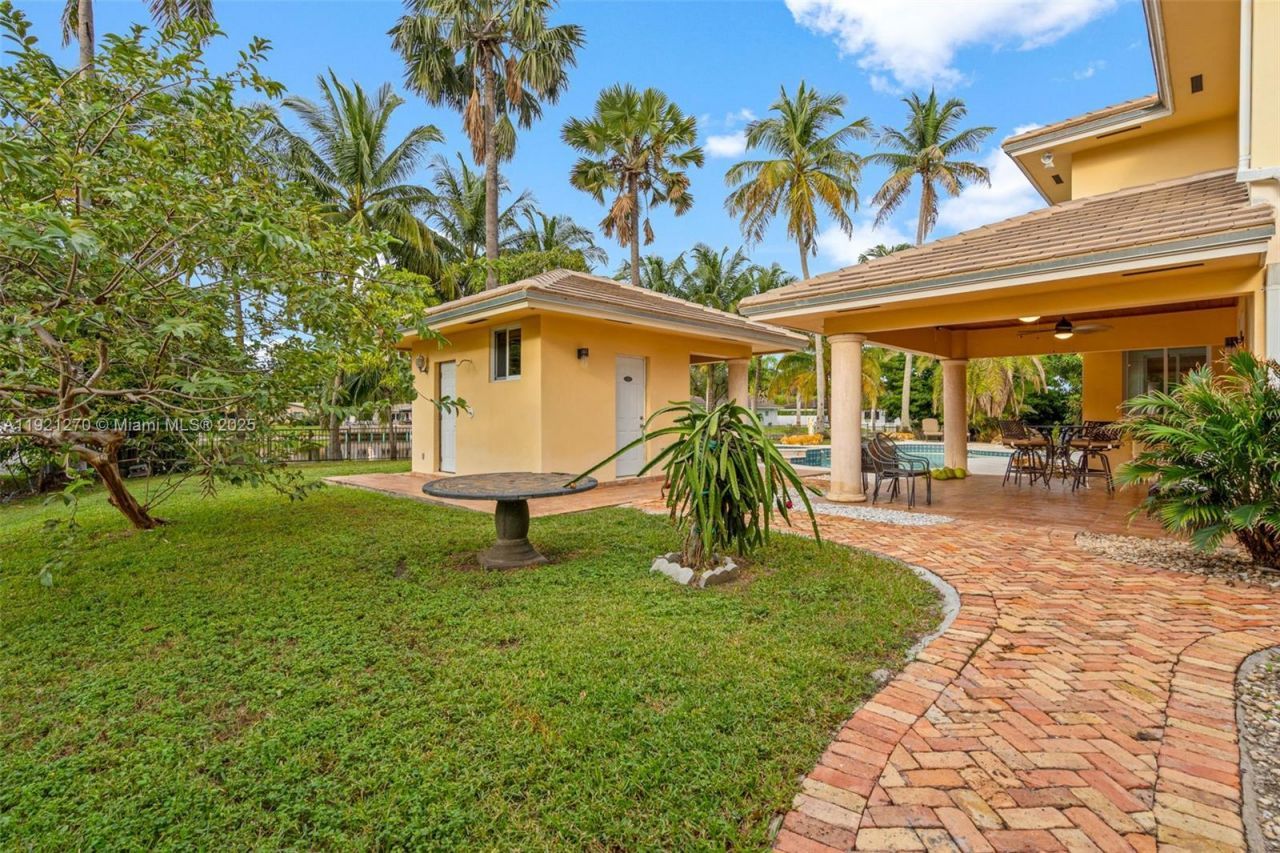 7225 Gleneagle Dr, Miami Lakes, FL 33014 Photo