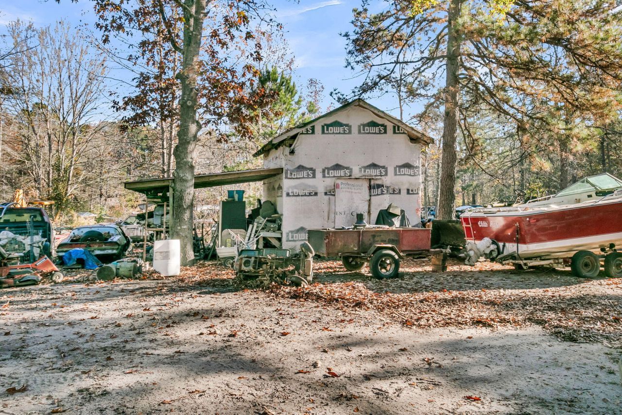 325 Winding Road Photo 24