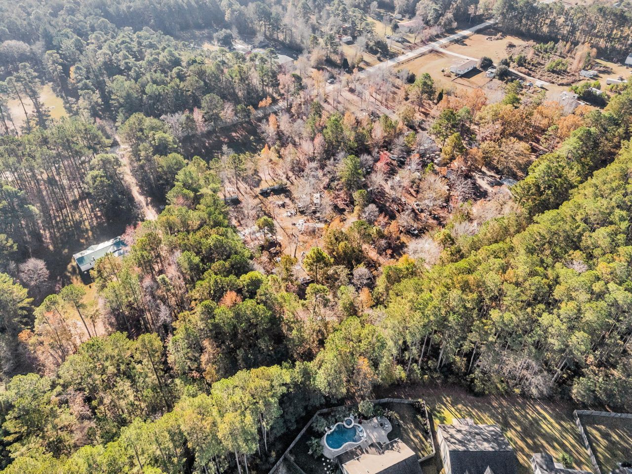 325 Winding Road Photo 28