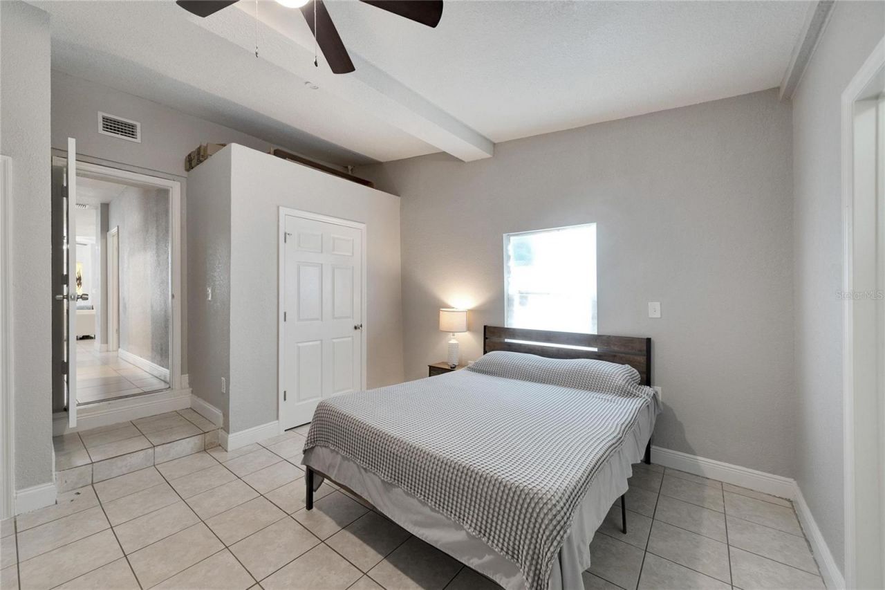 3651 Haines Road N, Saint Petersburg, FL 33704 Photo