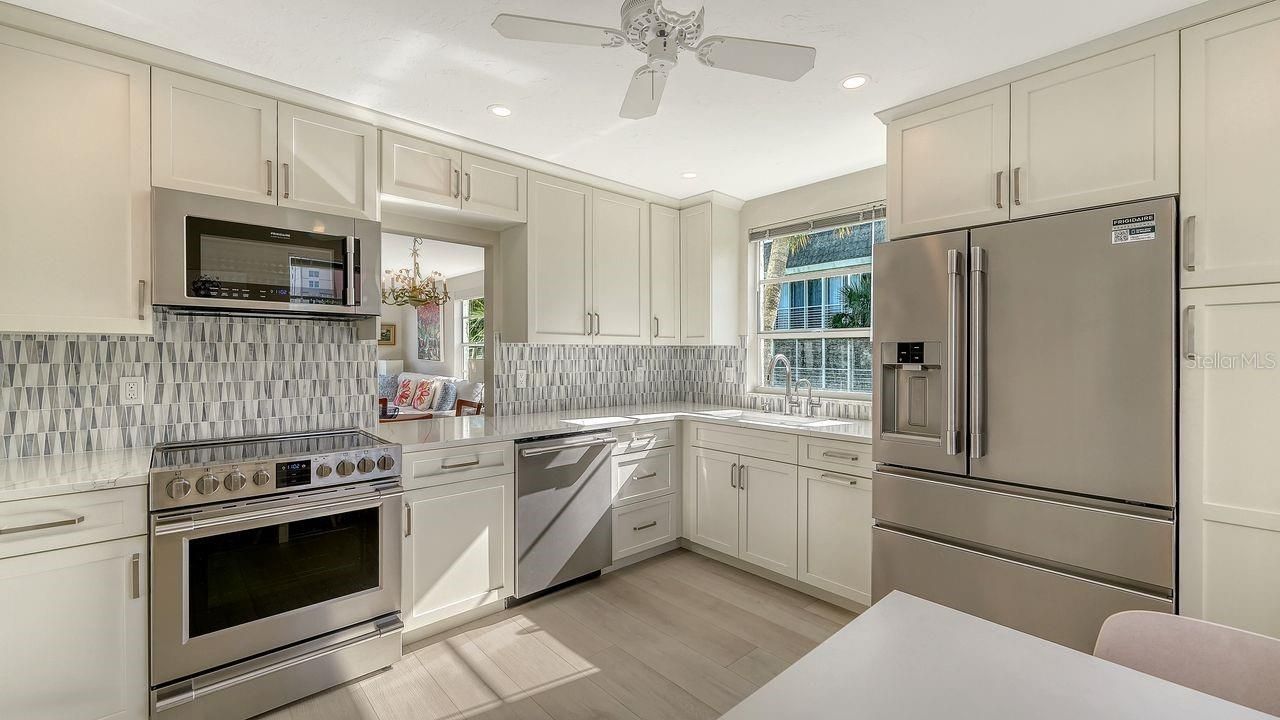 4350 Chatham Drive, Unit E-208, Longboat Key, FL 34228 Photo