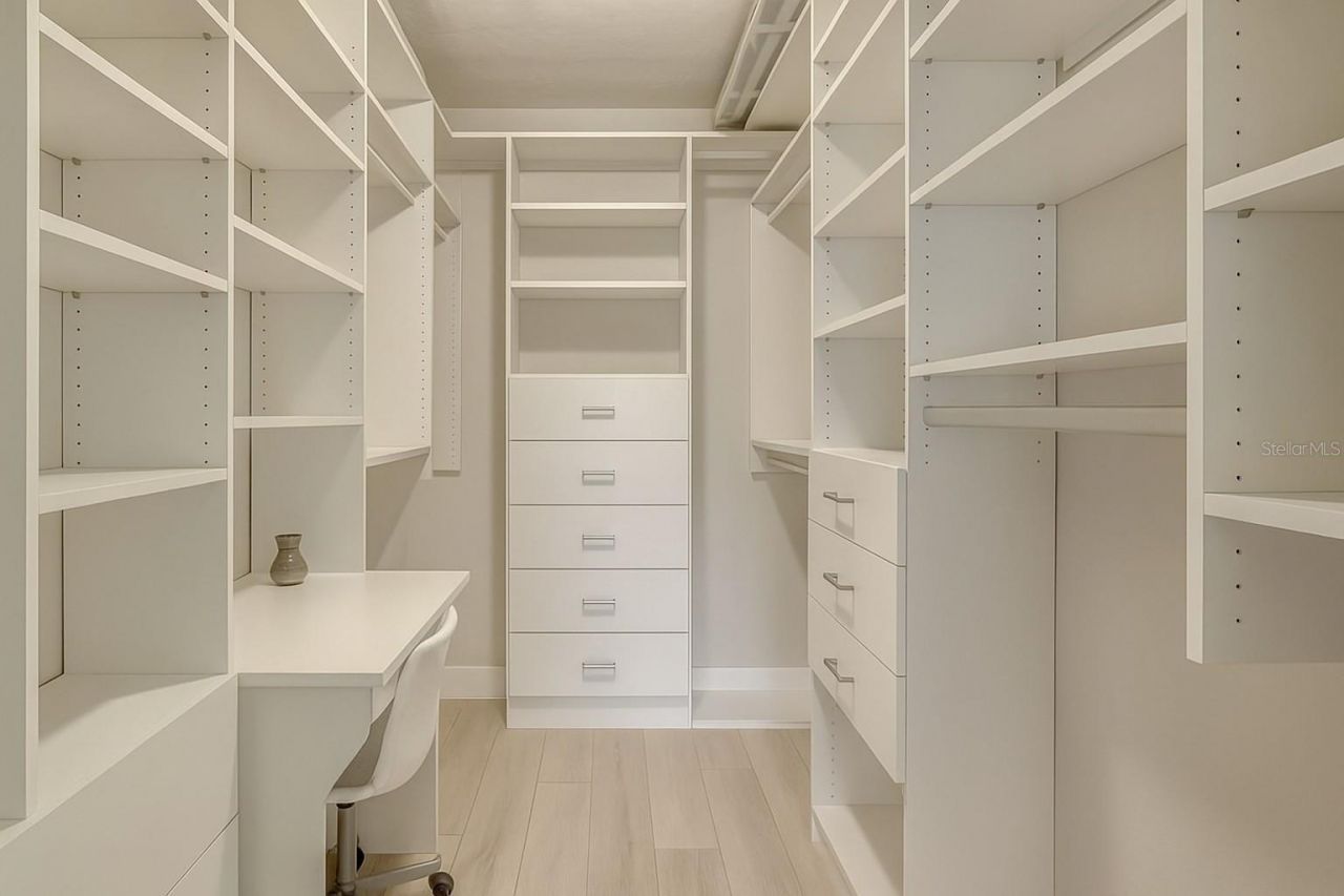 4350 Chatham Drive, Unit E-208, Longboat Key, FL 34228 Photo