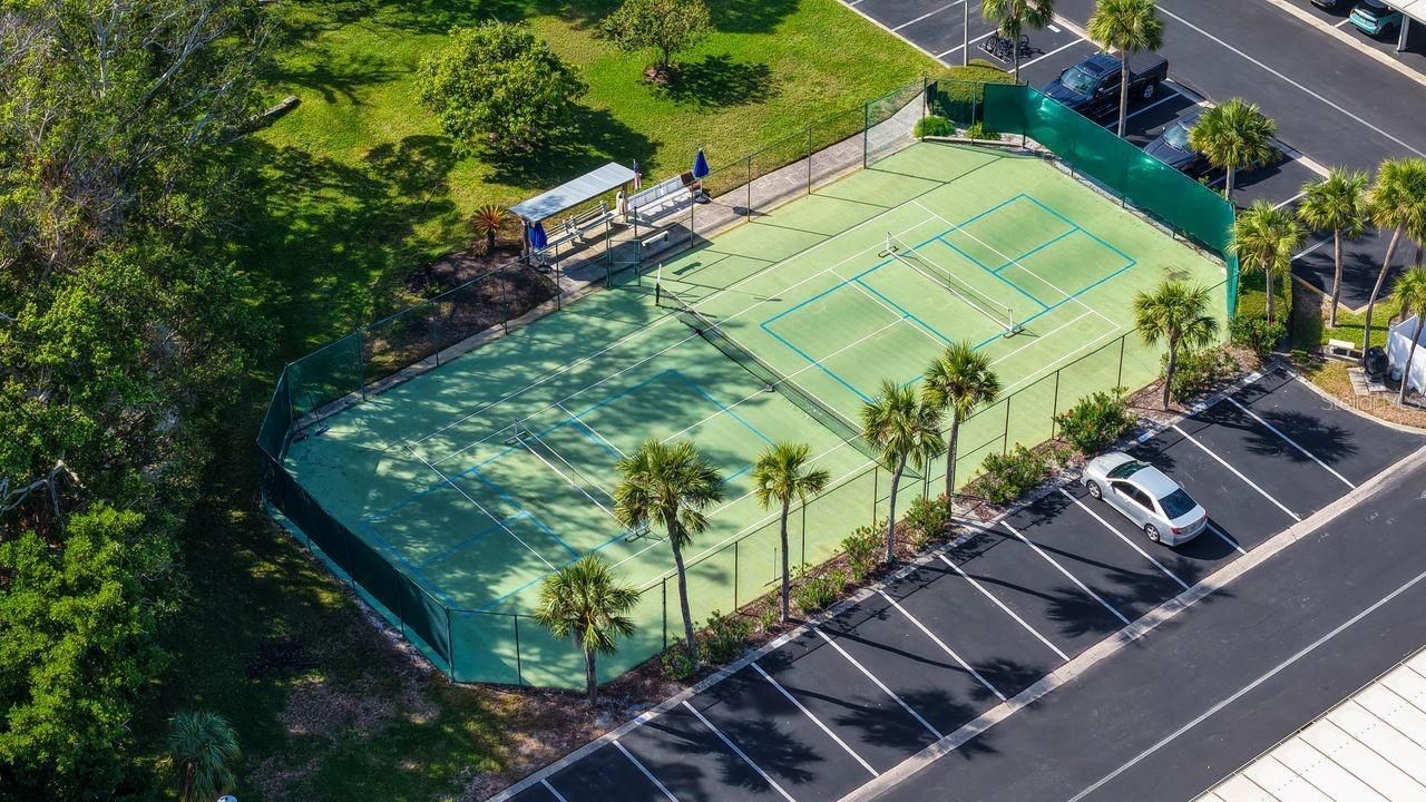 4350 Chatham Drive, Unit E-208, Longboat Key, FL 34228 Photo