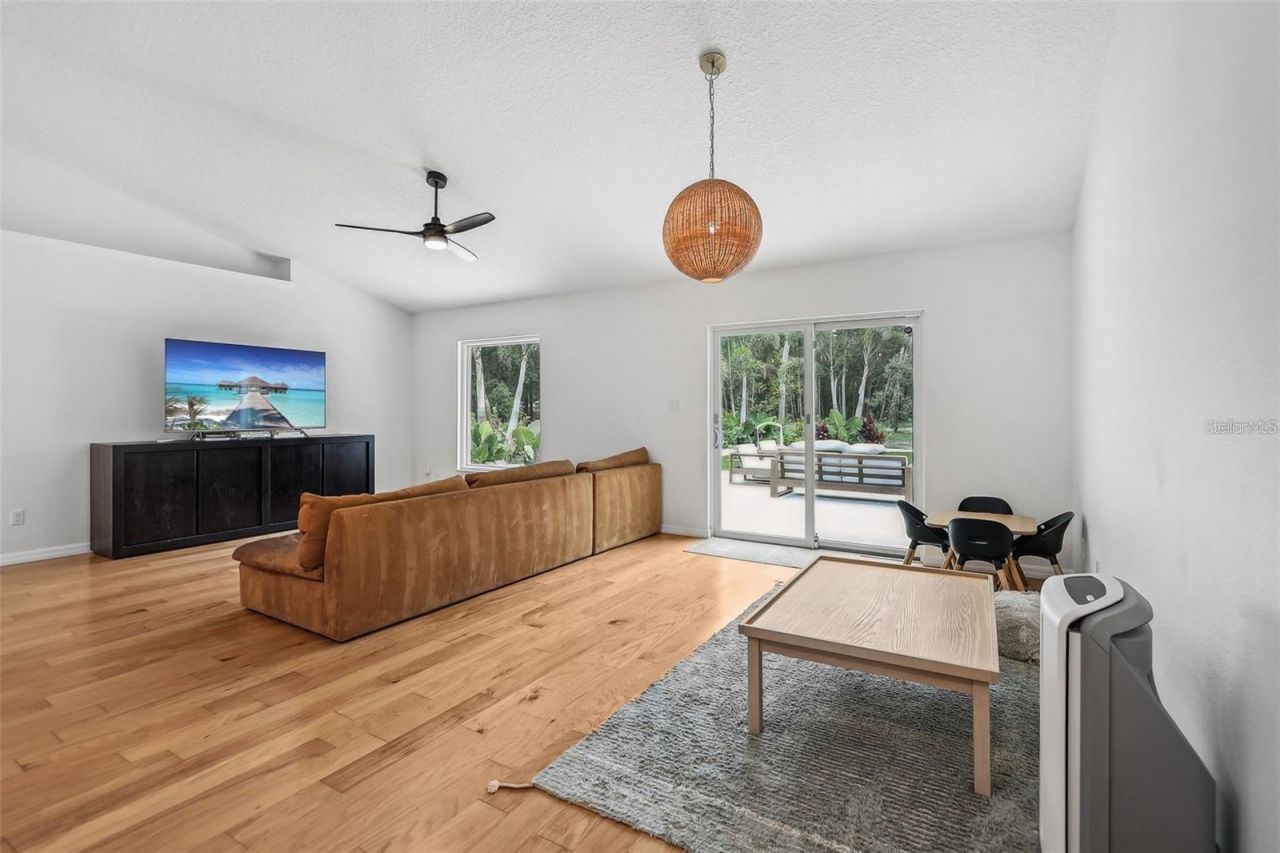 33943 E Lake Joanna Drive, Eustis, FL 32736 Photo