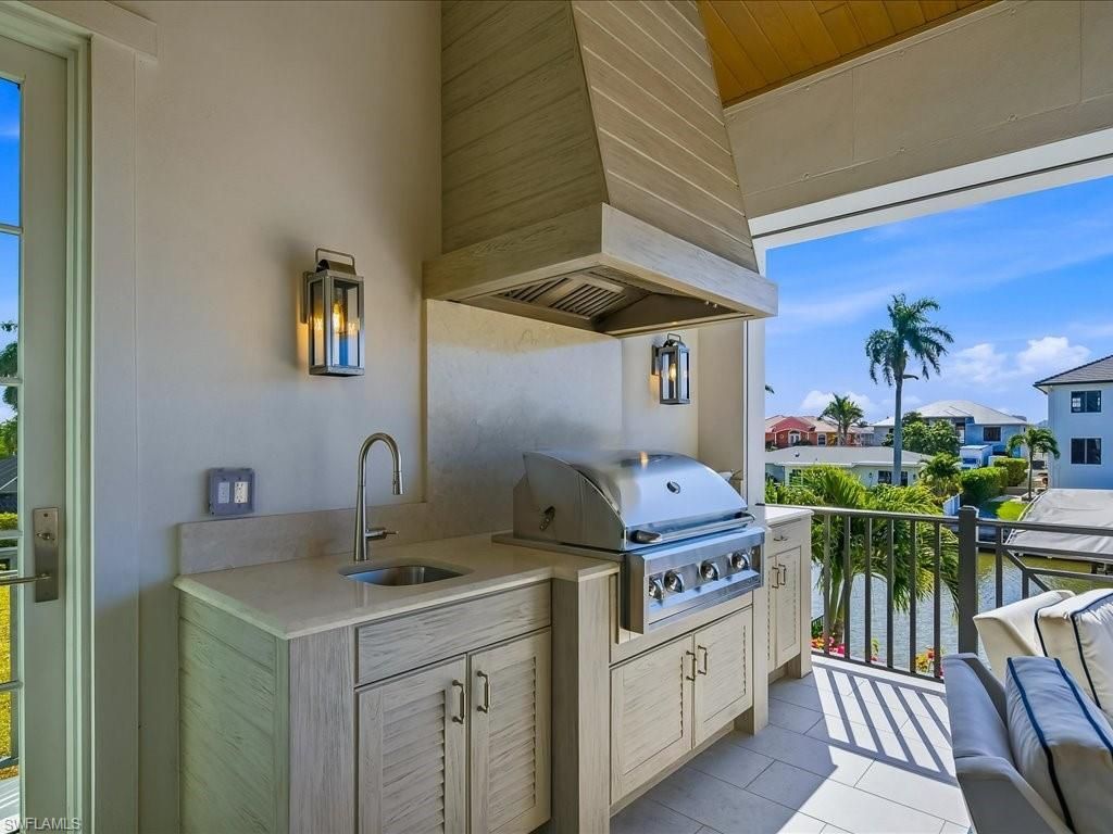 360 Heron Ave, Naples, FL 34108 Photo