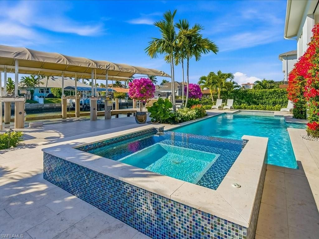 360 Heron Ave, Naples, FL 34108 Photo