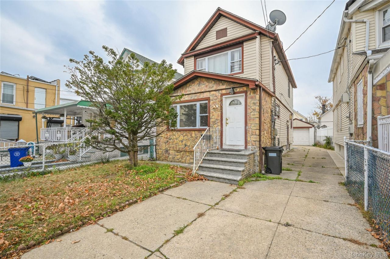 94-28 209th Street, Queens Village, NY 11428 Main Photo