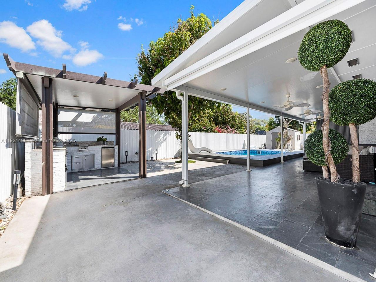 6951 S Miami Lakeway S, Miami Lakes, FL 33014 Photo