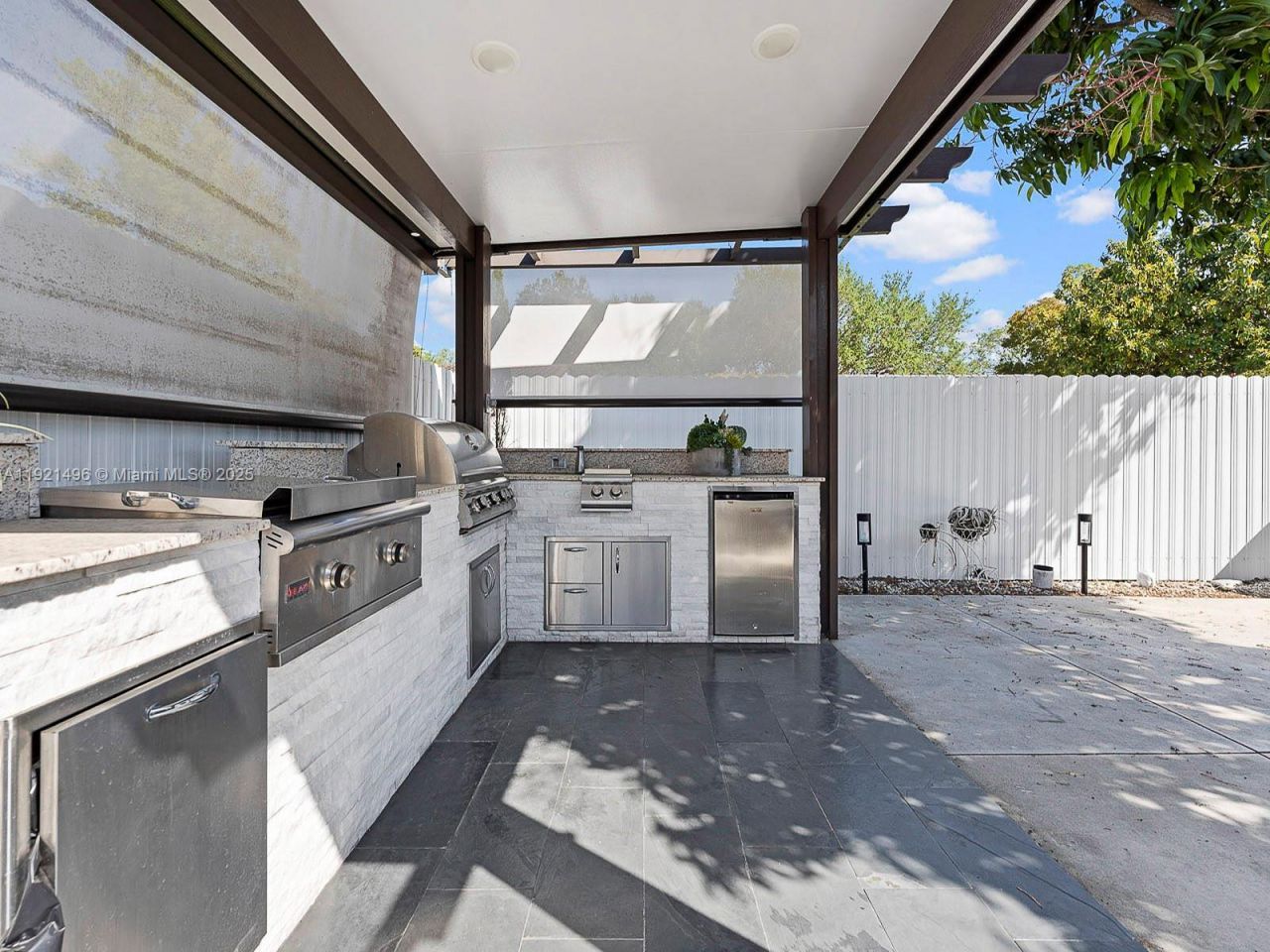 6951 S Miami Lakeway S, Miami Lakes, FL 33014 Photo