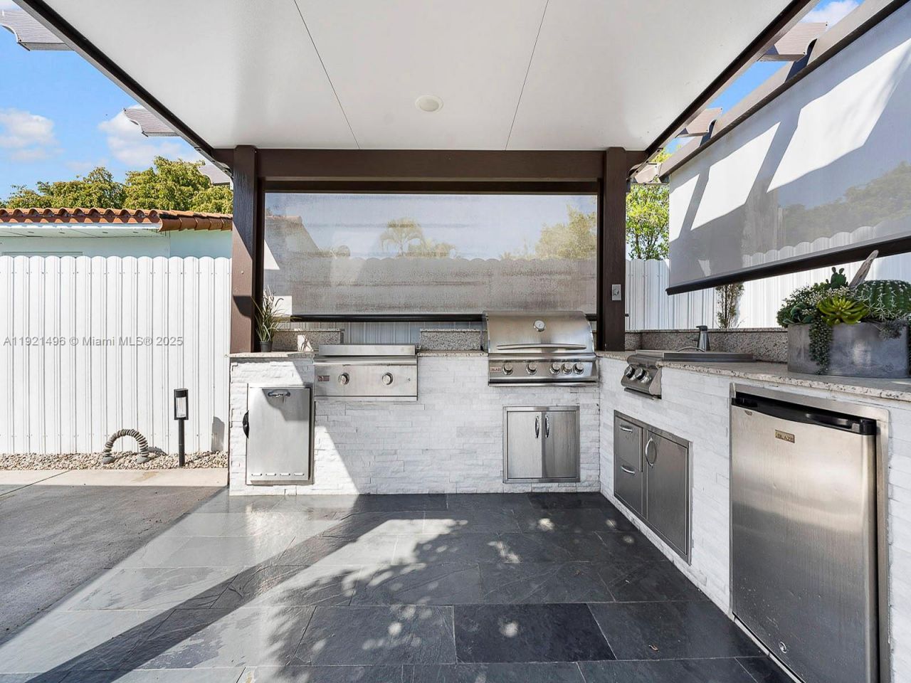 6951 S Miami Lakeway S, Miami Lakes, FL 33014 Photo