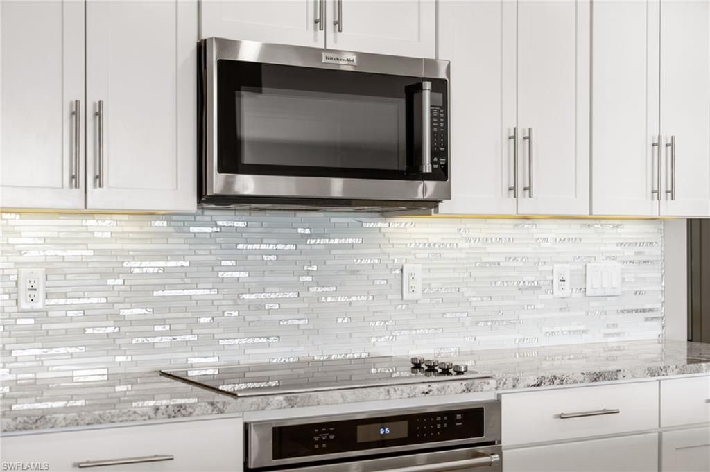 222 Harbour Dr, Unit 207, Naples, FL 34103 Photo