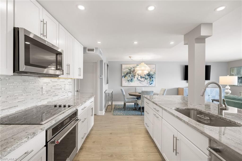 222 Harbour Dr, Unit 207, Naples, FL 34103 Photo