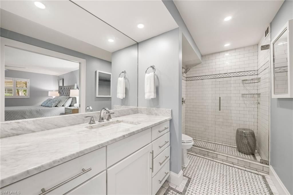 222 Harbour Dr, Unit 207, Naples, FL 34103 Photo