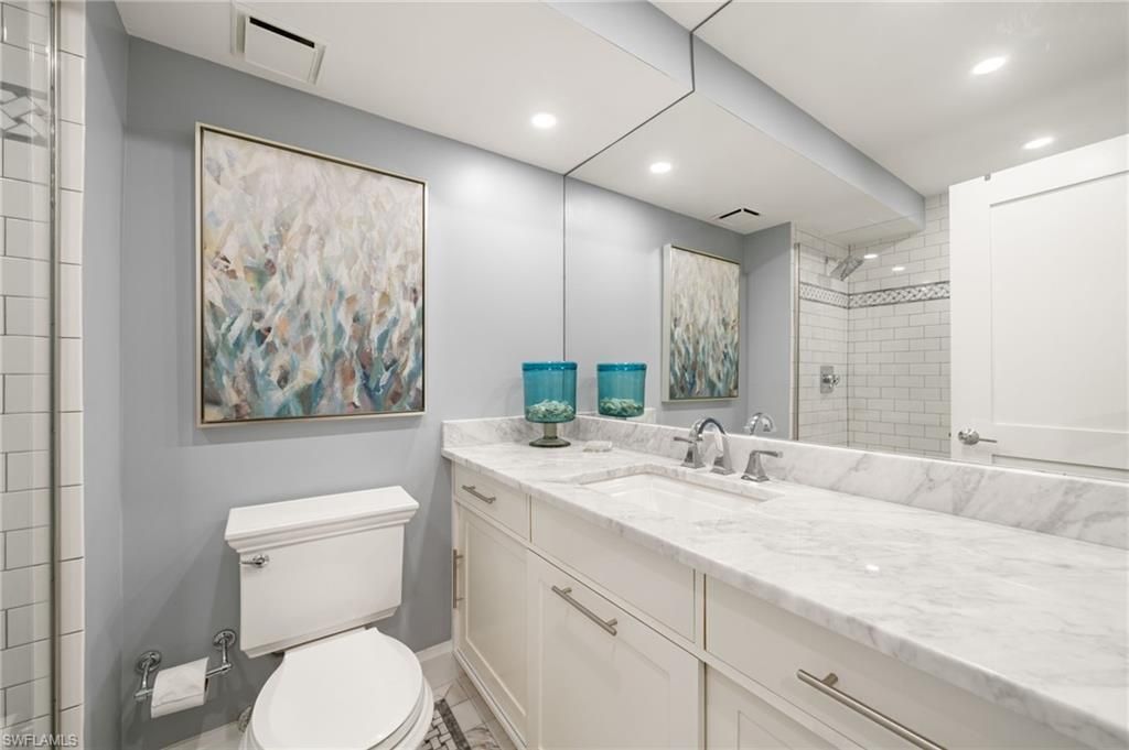 222 Harbour Dr, Unit 207, Naples, FL 34103 Photo