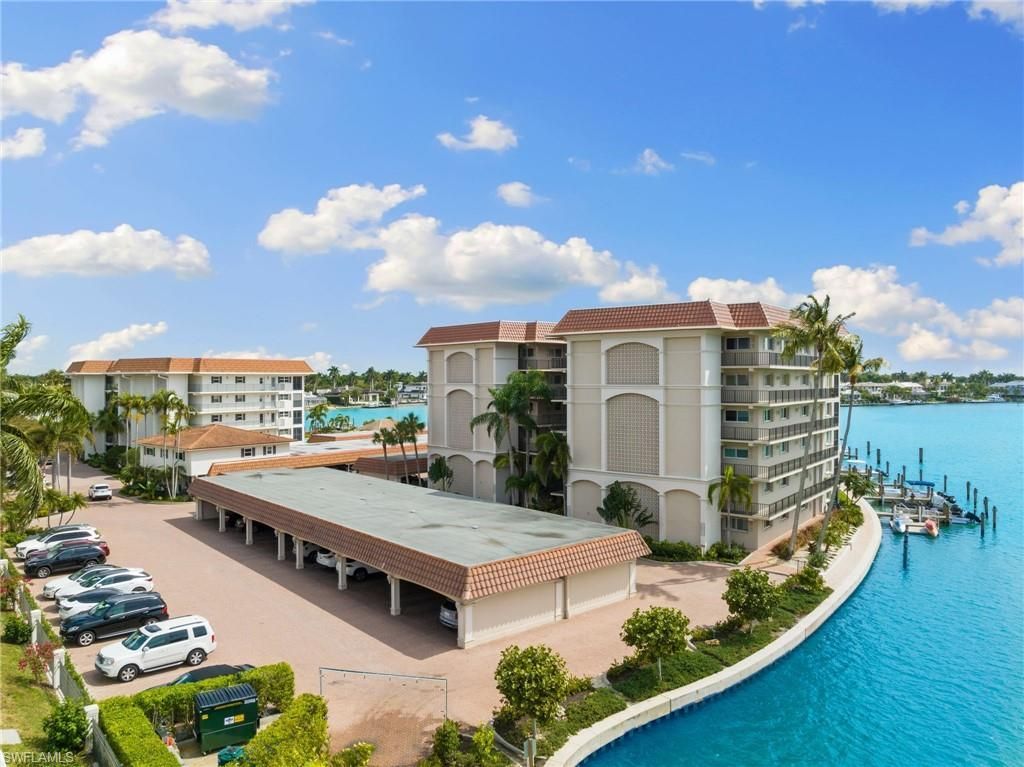 222 Harbour Dr, Unit 207, Naples, FL 34103 Photo