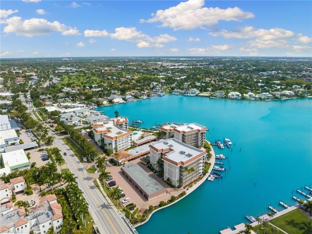 222 Harbour Dr, Unit 207, Naples, FL 34103 Photo