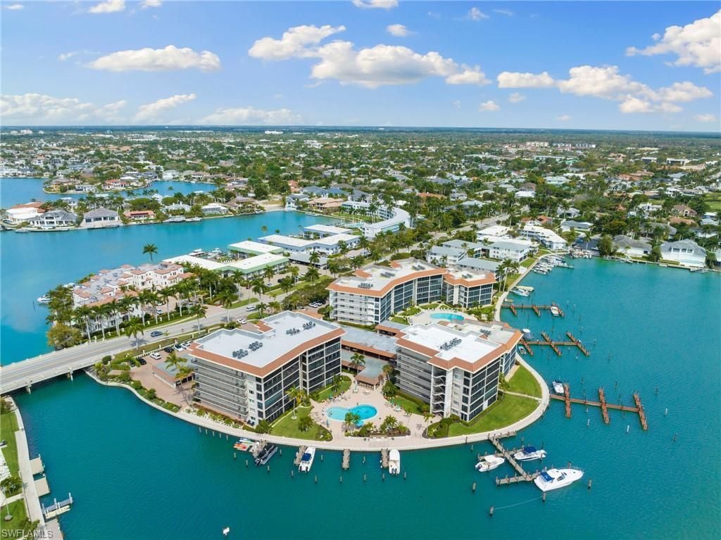 222 Harbour Dr, Unit 207, Naples, FL 34103 Photo