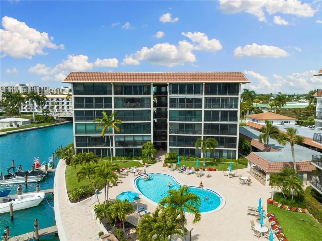 222 Harbour Dr, Unit 207, Naples, FL 34103 Photo