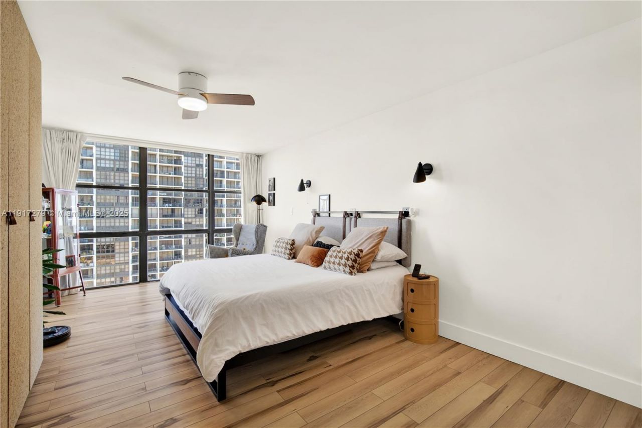 1915 Brickell Ave, Unit C1101, Miami, FL 33129 Photo