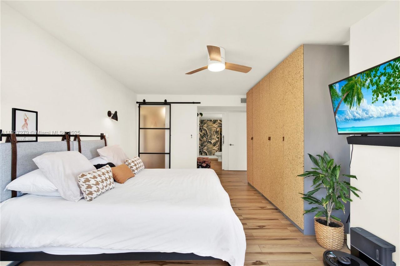 1915 Brickell Ave, Unit C1101, Miami, FL 33129 Photo