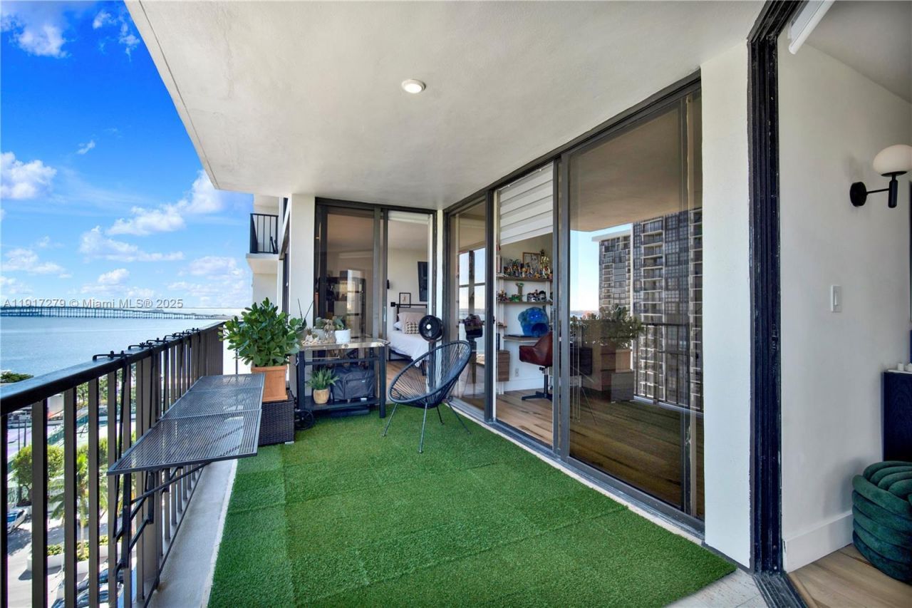 1915 Brickell Ave, Unit C1101, Miami, FL 33129 Photo