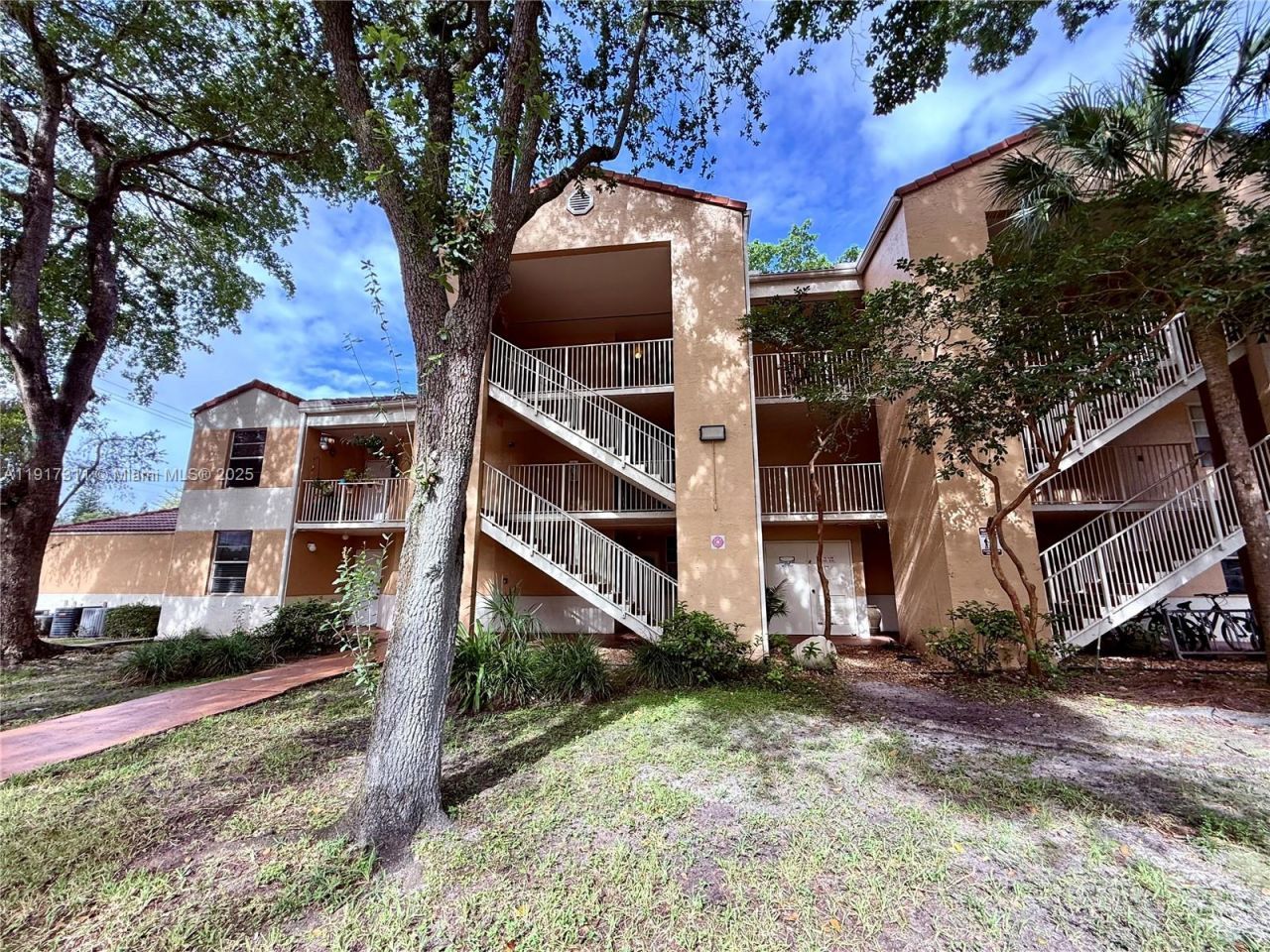 8246 NW 24th St, Unit 8246, Coral Springs, FL 33065 Photo