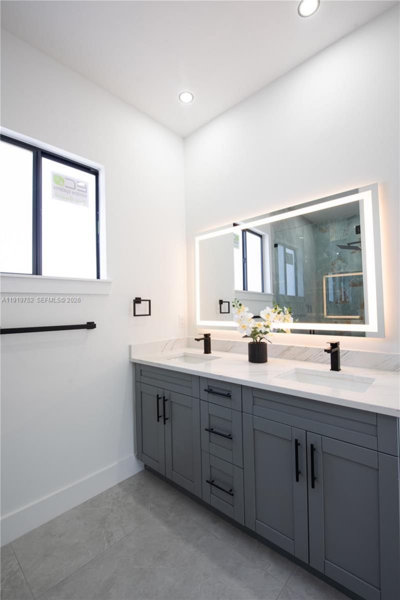 3115 2nd St Sw, Lehigh Acres, FL 33976 Photo