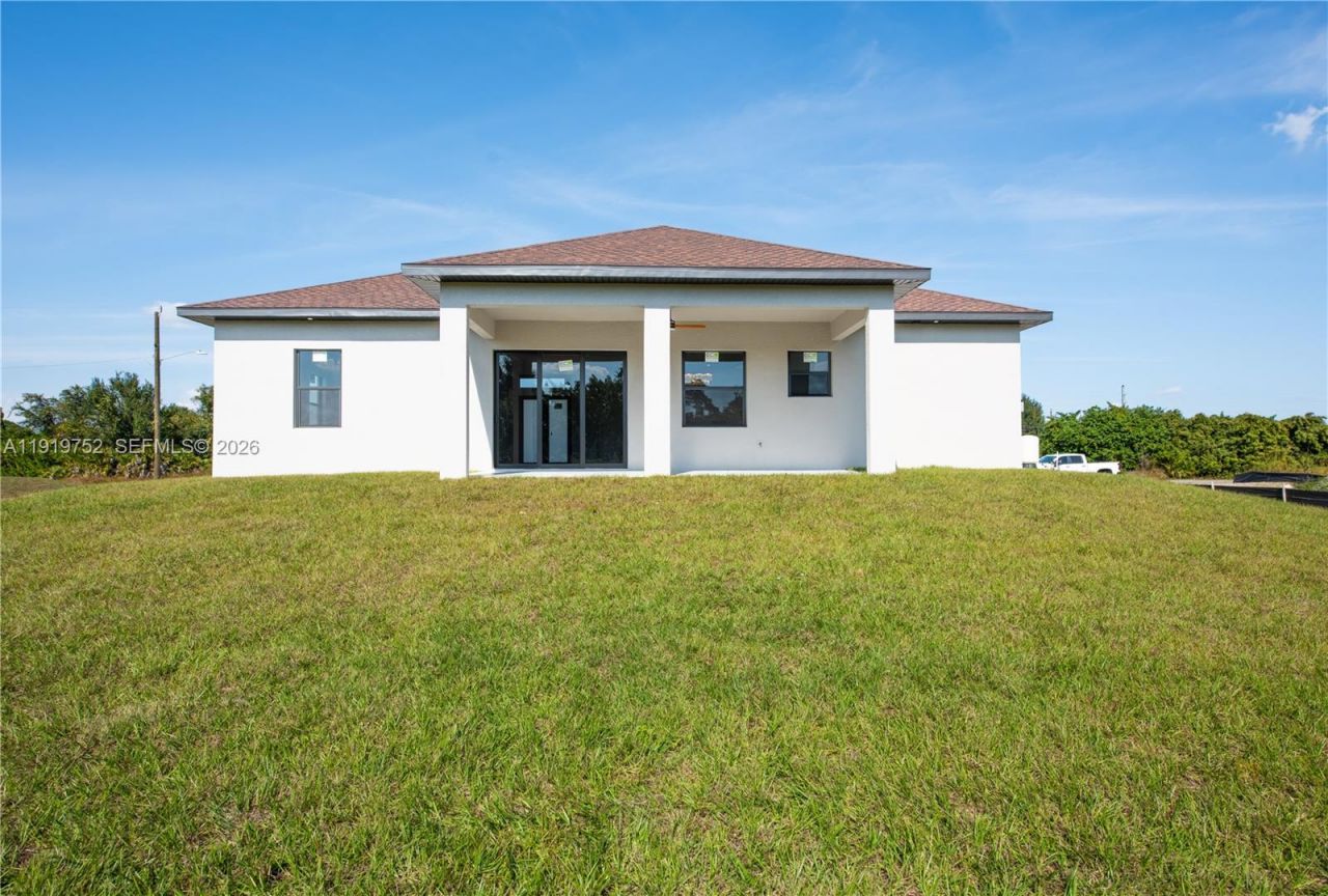 3115 2nd St Sw, Lehigh Acres, FL 33976 Photo