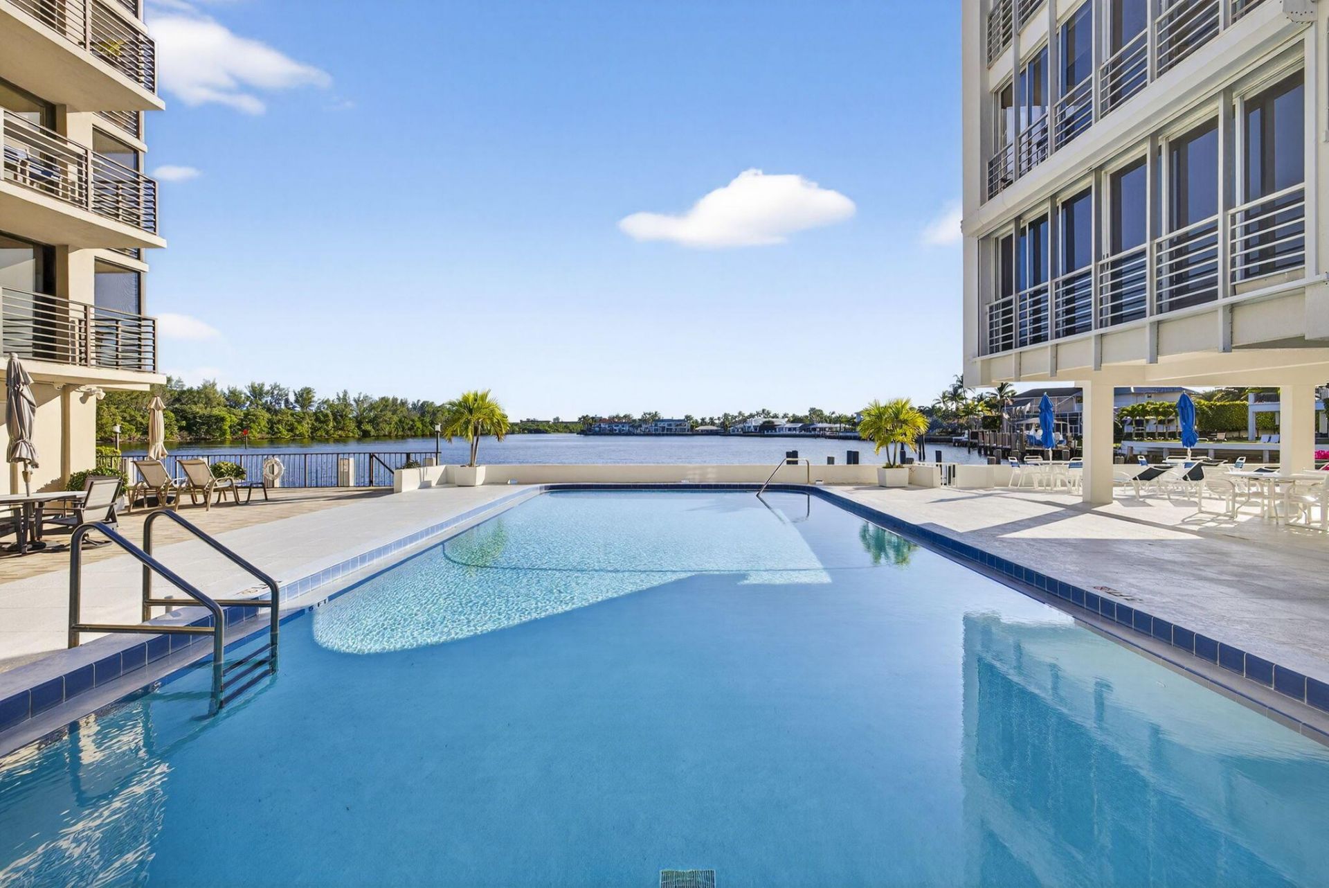 900 NE Spanish River Boulevard, Unit 2w, Boca Raton, FL 33431 Photo