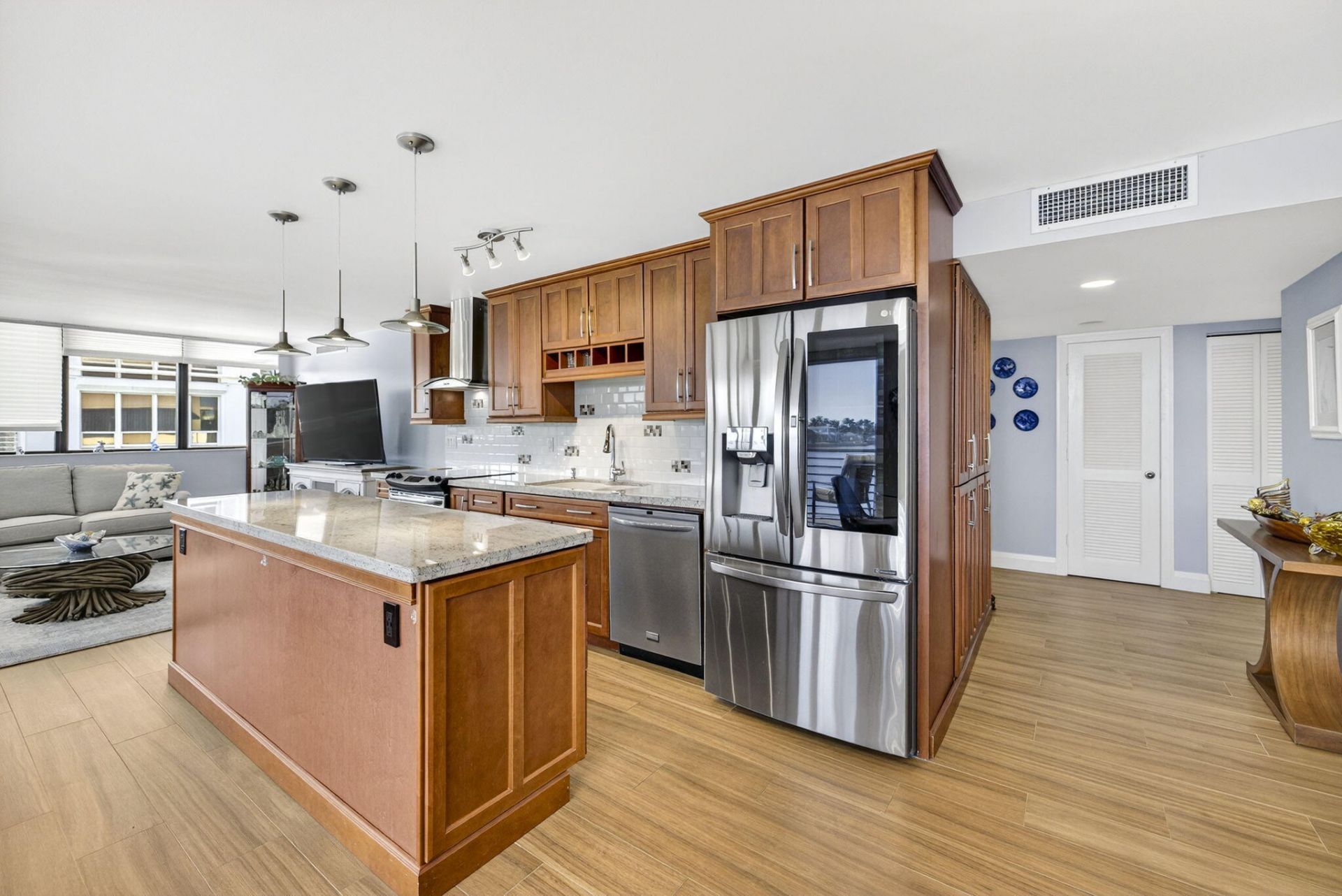 900 NE Spanish River Boulevard, Unit 2w, Boca Raton, FL 33431 Photo