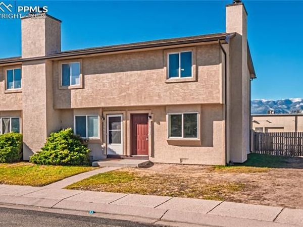 3064 Starlight Circle, Colorado Springs, CO 80916