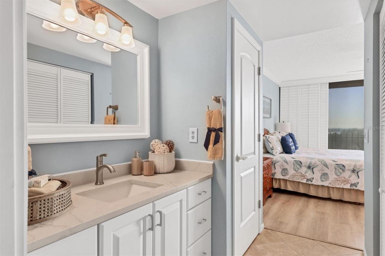 1212 Benjamin Franklin Drive, Unit 1003, Sarasota, FL 34236 Photo