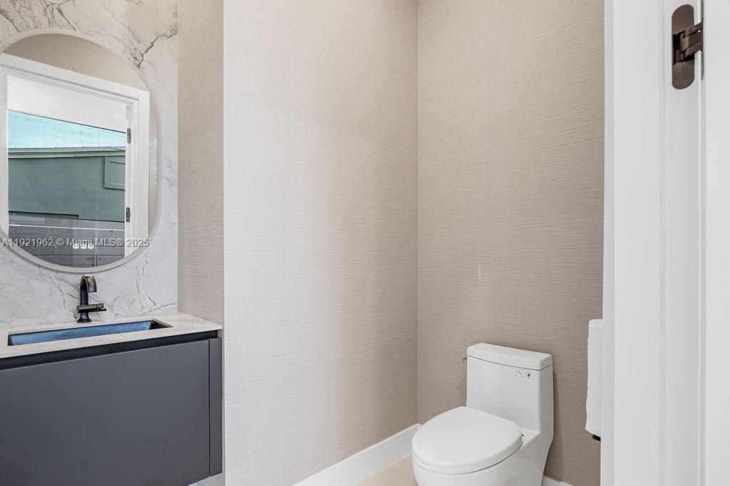 1222 NE 13th Ave, Fort Lauderdale, FL 33304 Photo