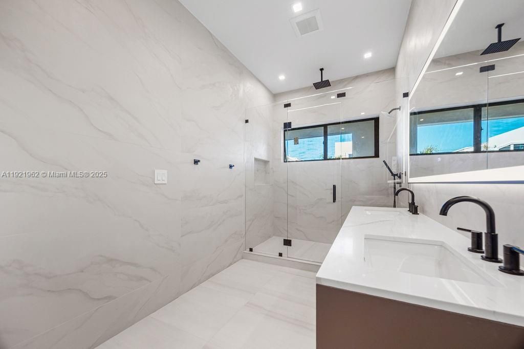 1222 NE 13th Ave, Fort Lauderdale, FL 33304 Photo