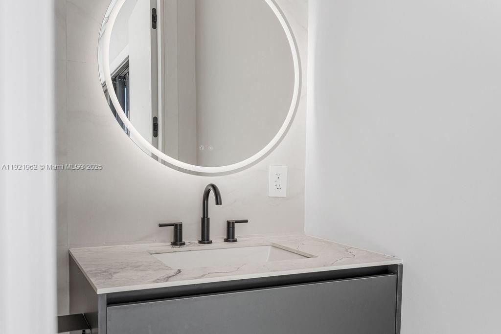 1222 NE 13th Ave, Fort Lauderdale, FL 33304 Photo