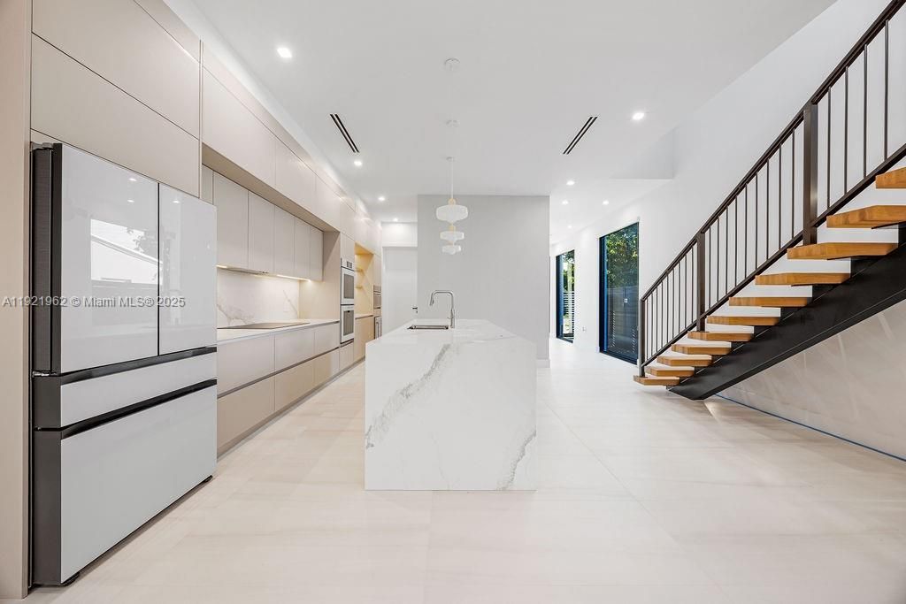 1222 NE 13th Ave, Fort Lauderdale, FL 33304 Photo