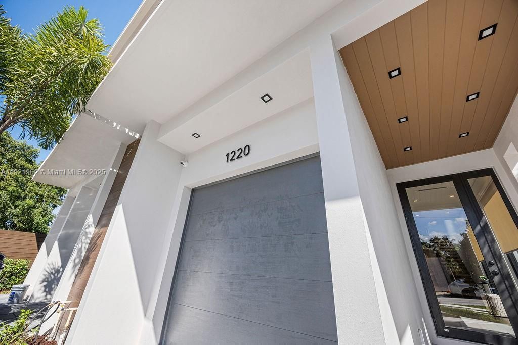 1222 NE 13th Ave, Fort Lauderdale, FL 33304 Photo