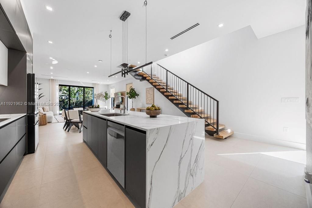 1222 NE 13th Ave, Fort Lauderdale, FL 33304 Photo