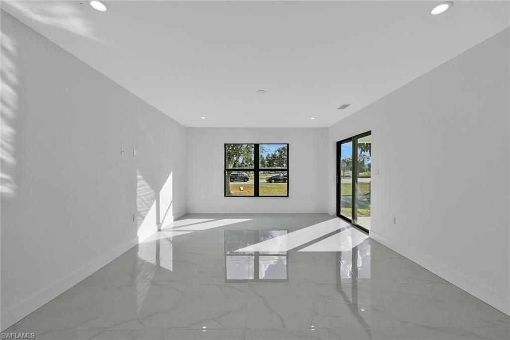 125/127 Holland St, North Fort Myers, FL 33917 Photo