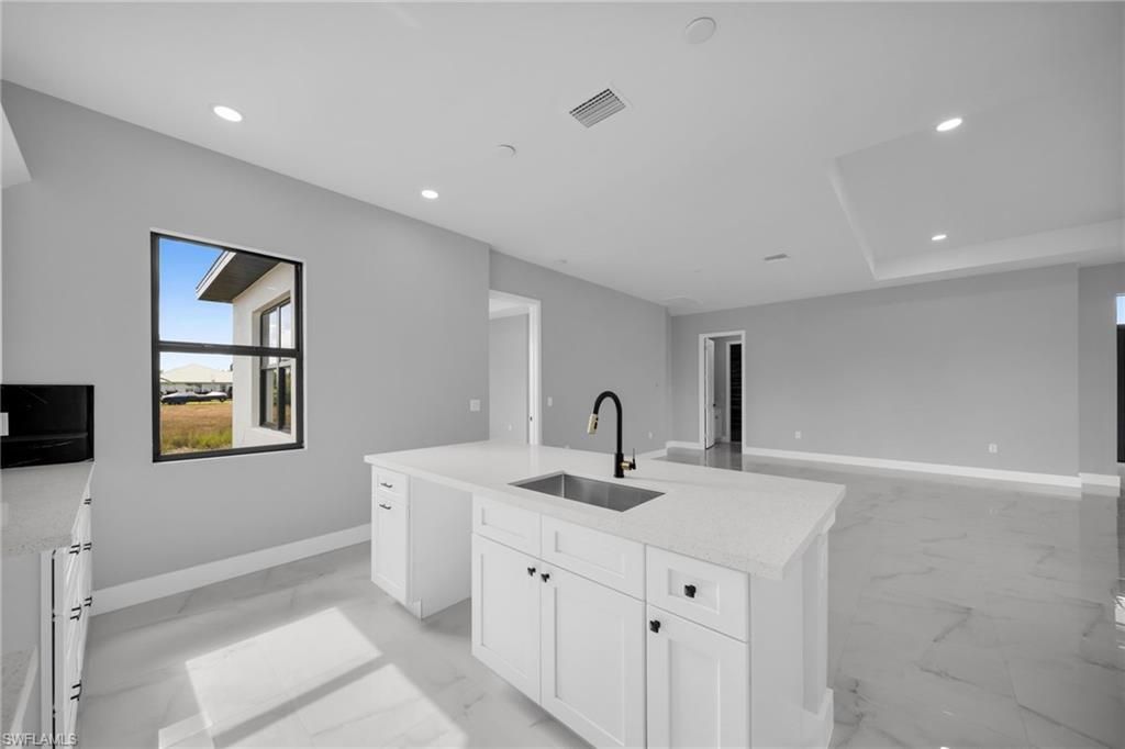 1225 NE 5th Pl, Cape Coral, FL 33909 Photo