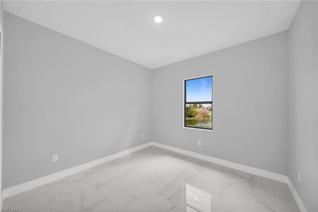1225 NE 5th Pl, Cape Coral, FL 33909 Photo