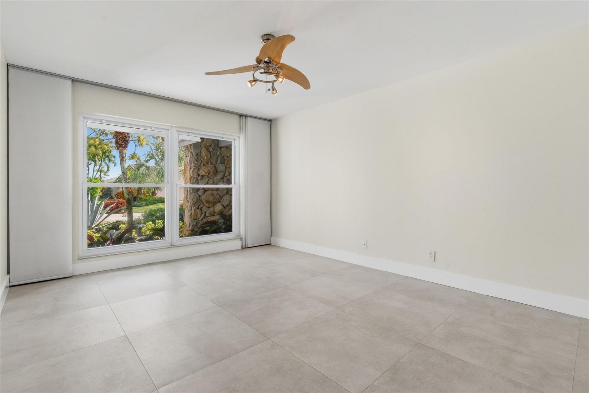 654 Pine Lake Drive, Delray Beach, FL 33445 Photo
