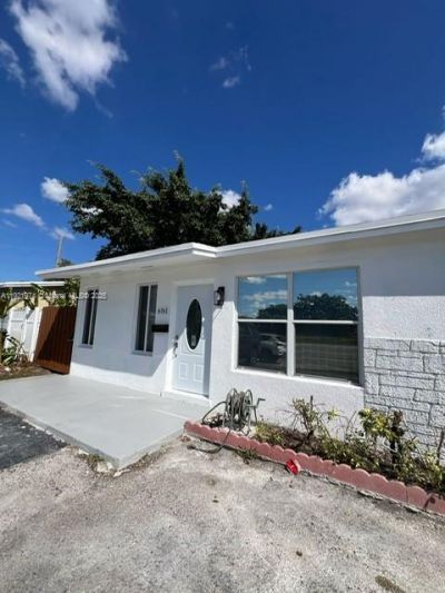6761 Sheridan St, Hollywood, FL 33024 Photo