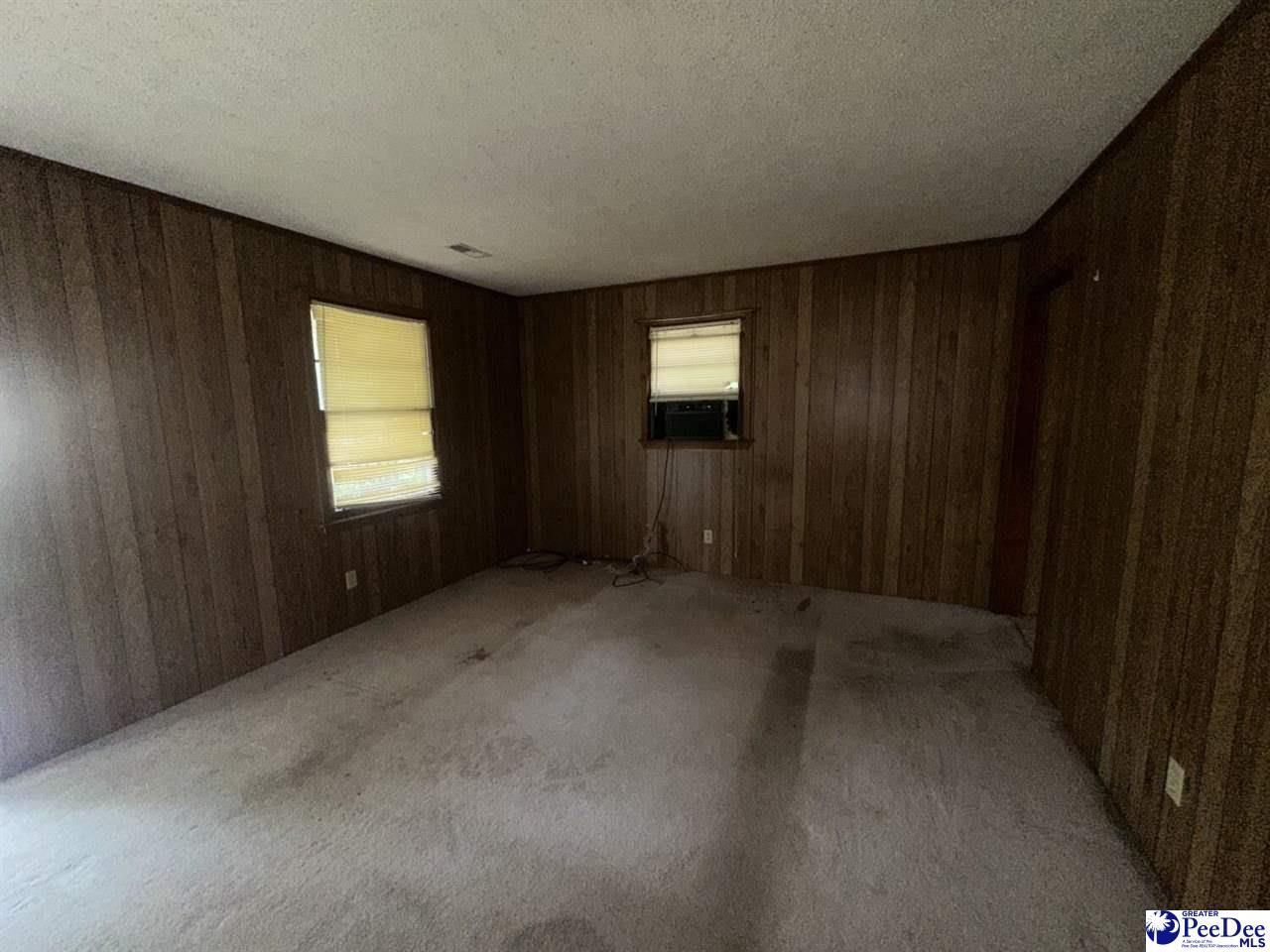 901 Franklin Dr Photo 4